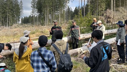 Japan Summerschool zu Besuch im Nationalpark